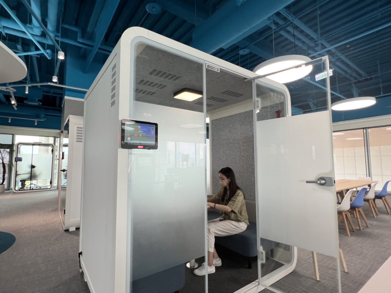 金沙城高雄據點的智慧行動辦公艙，展現金沙城在面板以外的研發應用軟實力